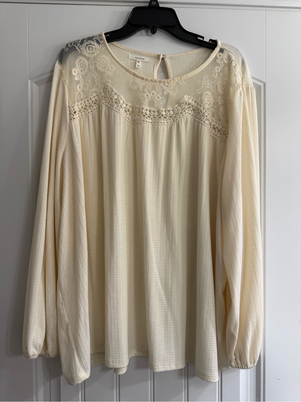 🎉 3 for $15 🎉  Maurices Cream Lace Yoke Long Sleeve Blouse